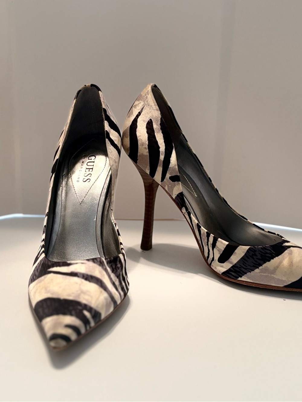 GUESS Zebra-Print Pointed-Toe Stiletto Pumps in Black and Cream - Picture 2 of 3